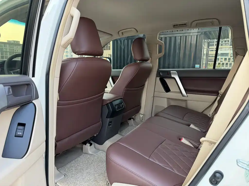 Toyota Prado (Import) — миниатюра 6