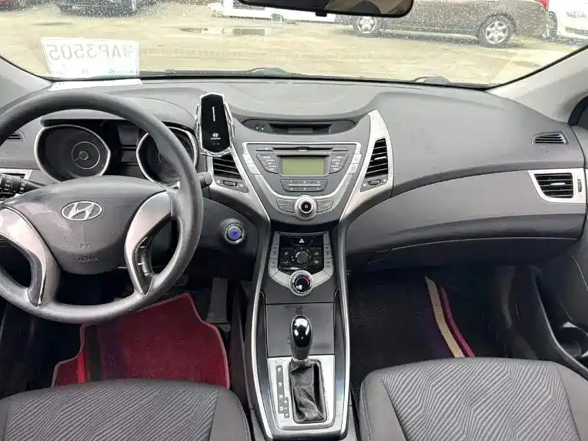 Hyundai Elantra Langdong — миниатюра 6