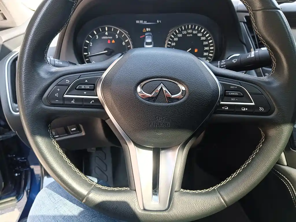 INFINITI Q50L