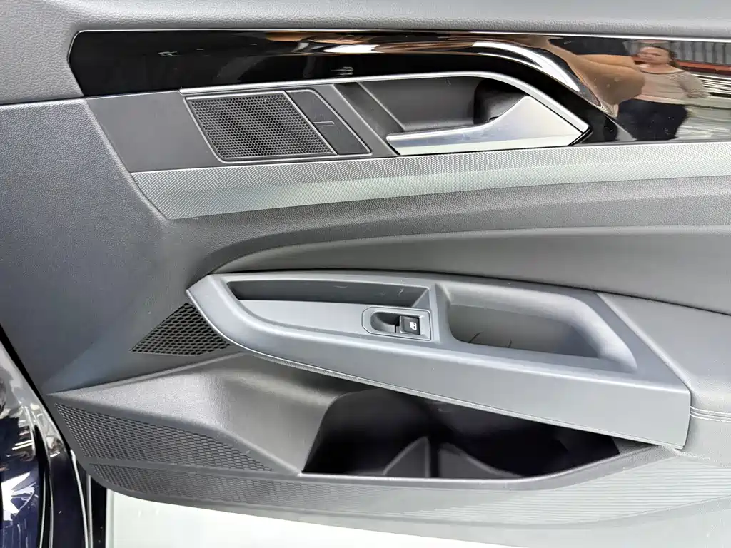 Volkswagen Passat — миниатюра 11
