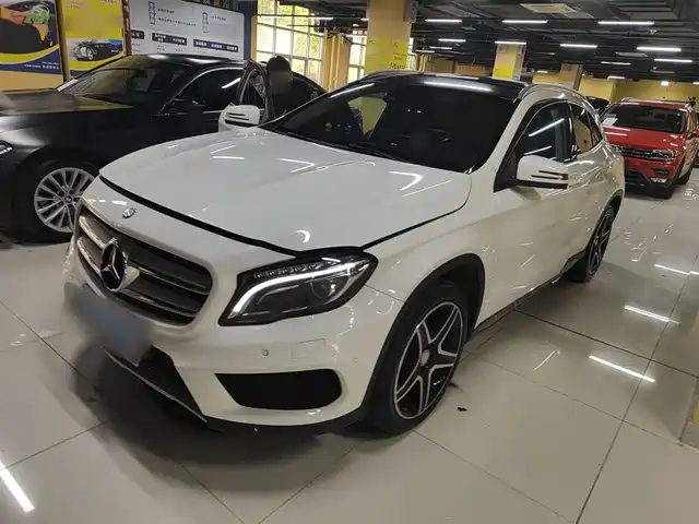 Mercedes-Benz GLA