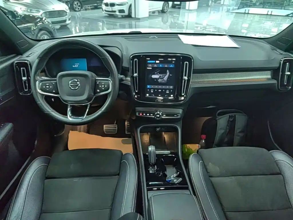 Volvo XC40 NEV — миниатюра 10