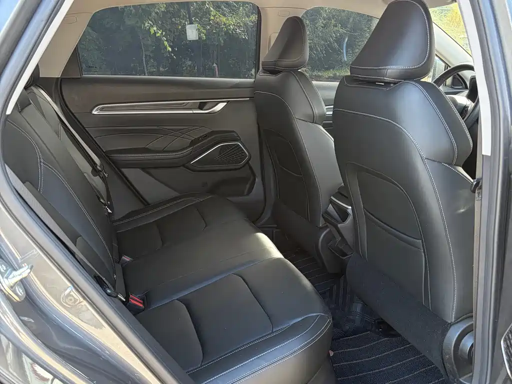 Geely Emgrand — миниатюра 8
