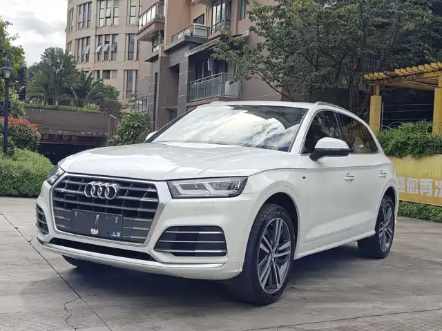AUDI  Q5L 2020