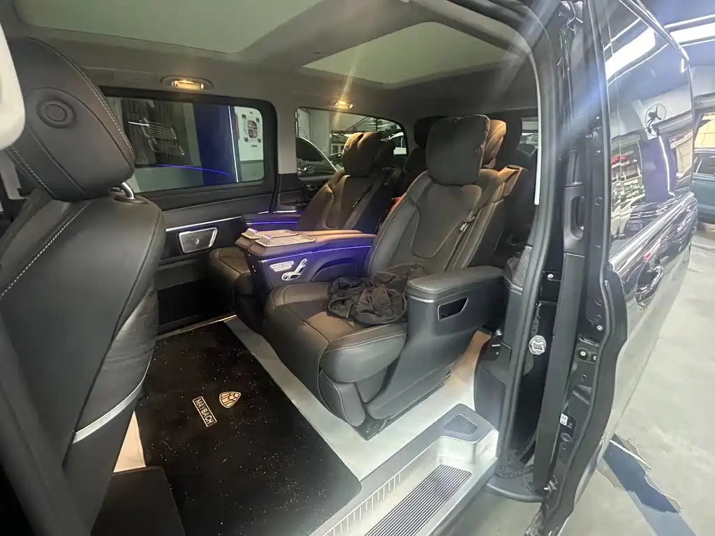 Mercedes-Benz V-Class — миниатюра 7