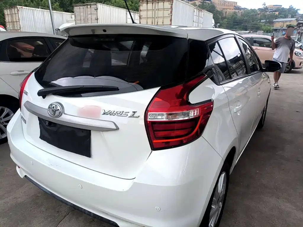 Toyota Yaris L — миниатюра 7