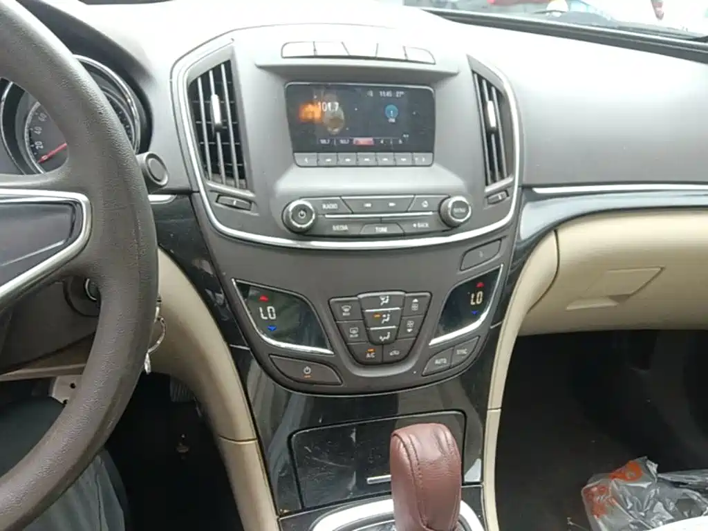 Buick Regal — миниатюра 18