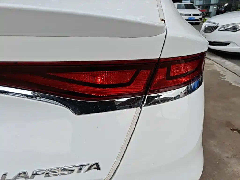 Hyundai Fista — миниатюра 8