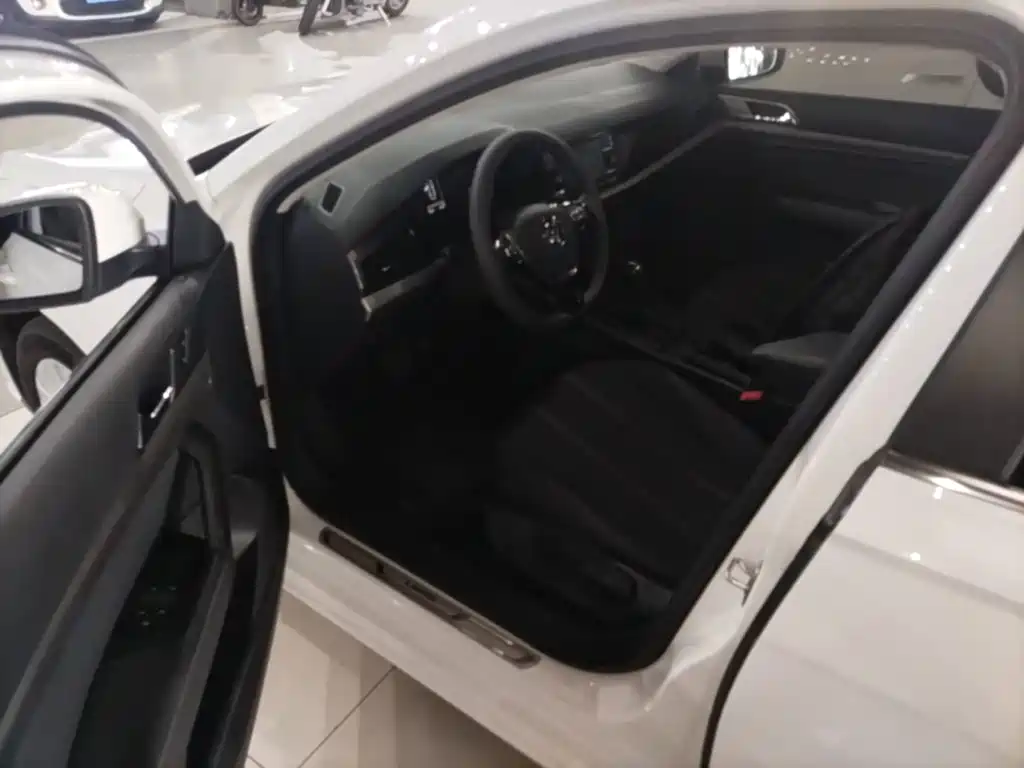 Volkswagen Lavida — миниатюра 16