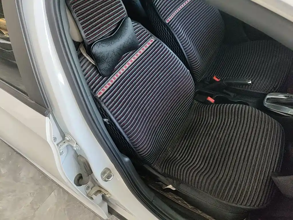 Buick Excelle — миниатюра 25