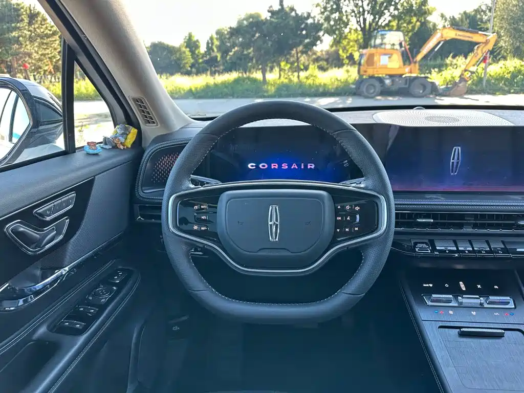 Lincoln Corsair — миниатюра 20