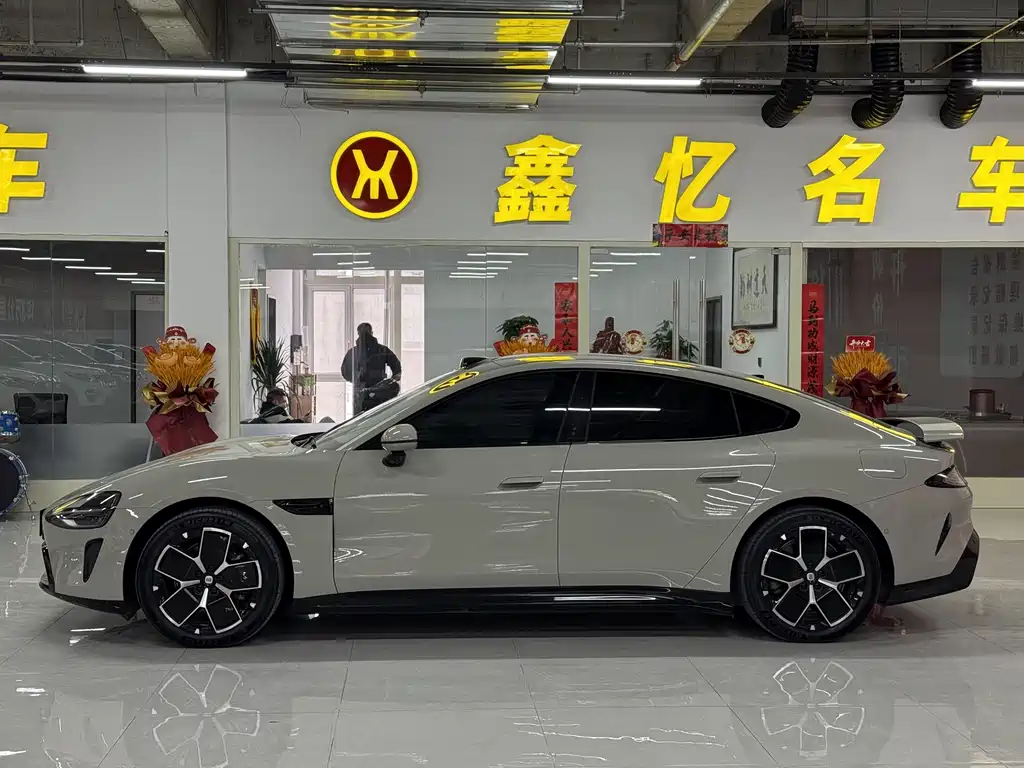 XIAOMI CAR XIAOMI SU7