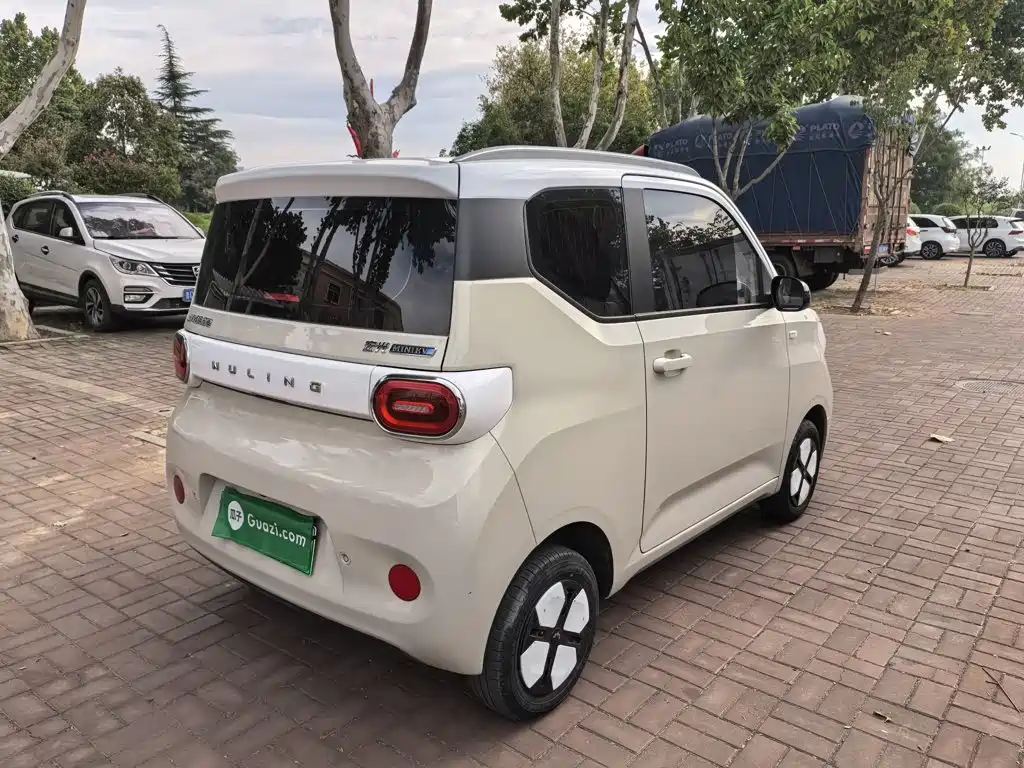 Wuling MINIEV — миниатюра 7