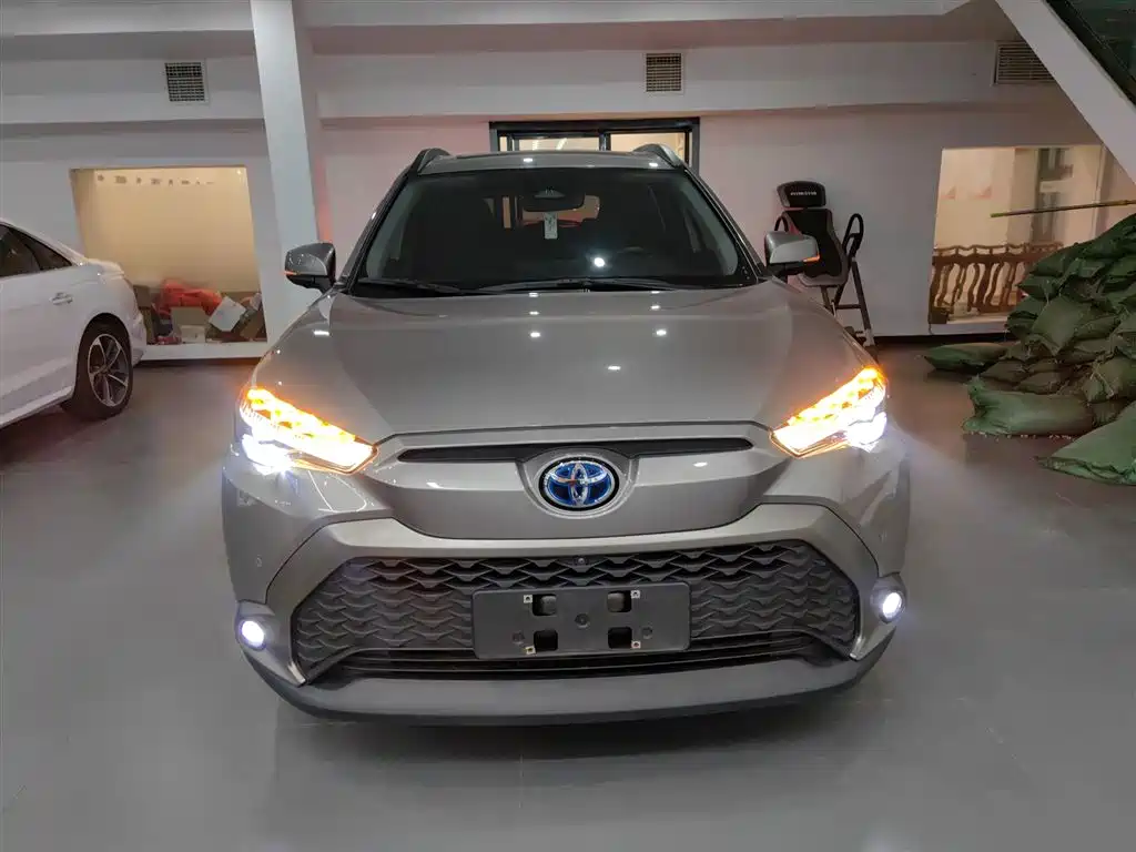 Toyota Frontlander 2023 2.0L Luxury