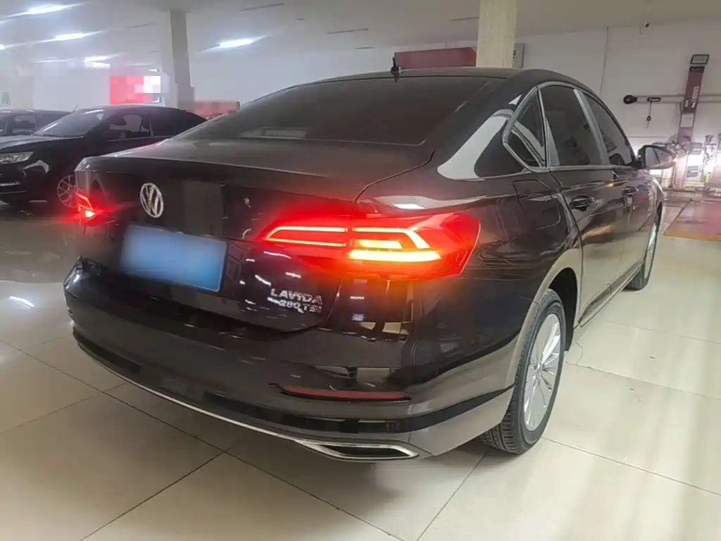 Volkswagen Lavida — миниатюра 7