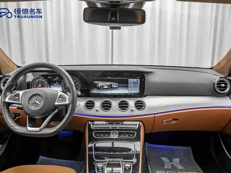 Mercedes-Benz E-Class — миниатюра 13