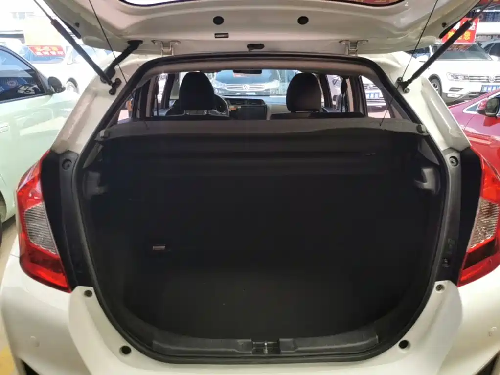Honda Fit — миниатюра 19