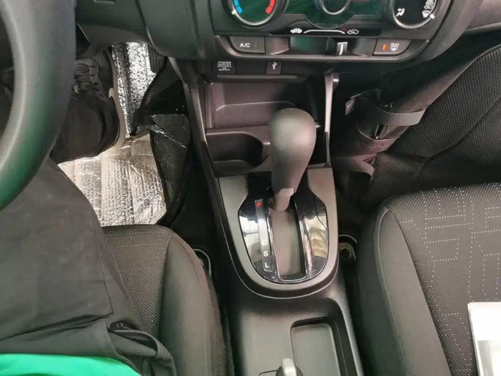 Honda Fit — миниатюра 14