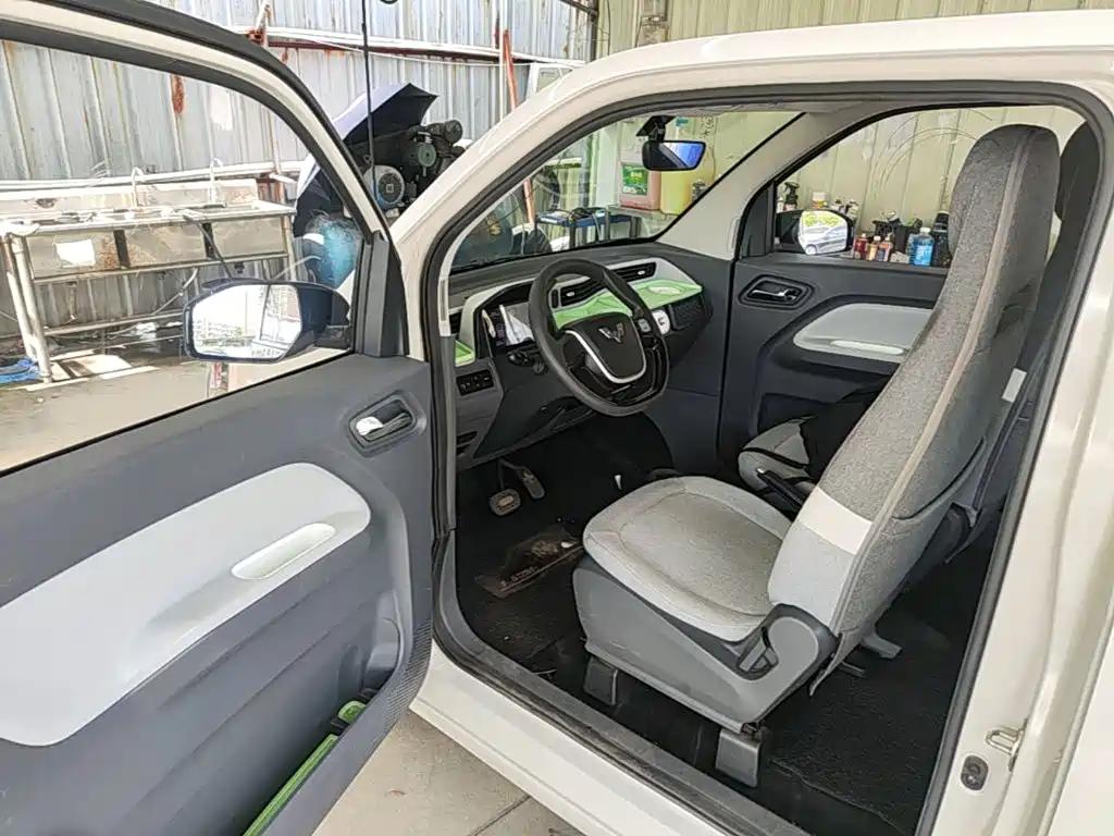 Wuling MINIEV — миниатюра 16