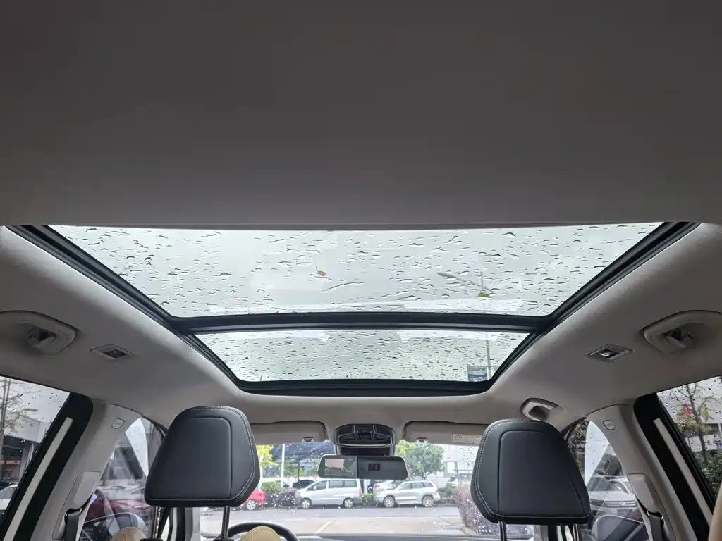 Geely Boyue L — миниатюра 13