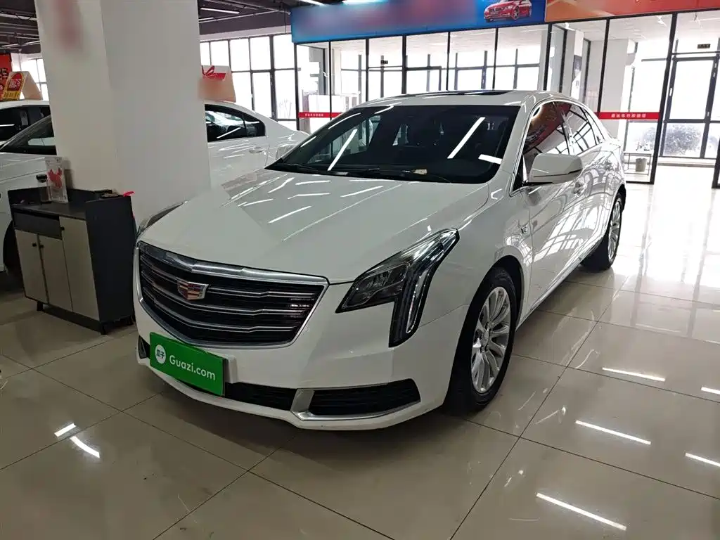 CADILLAC XTS