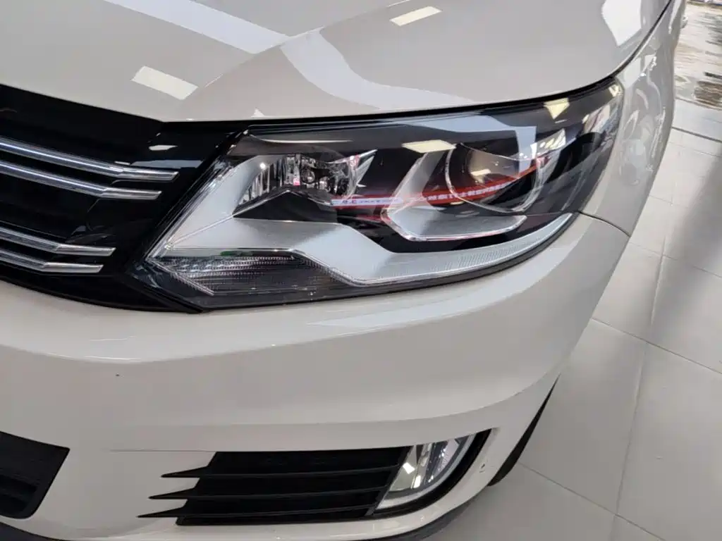 Volkswagen Tiguan — миниатюра 24