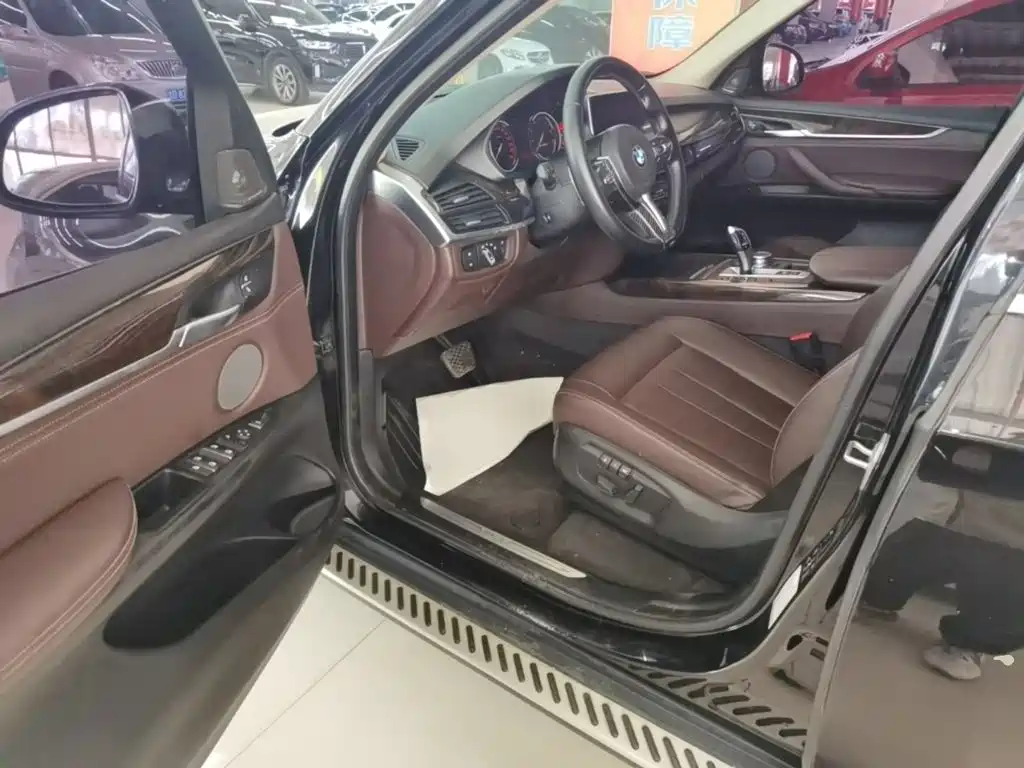 BMW X5 (Import) — миниатюра 16