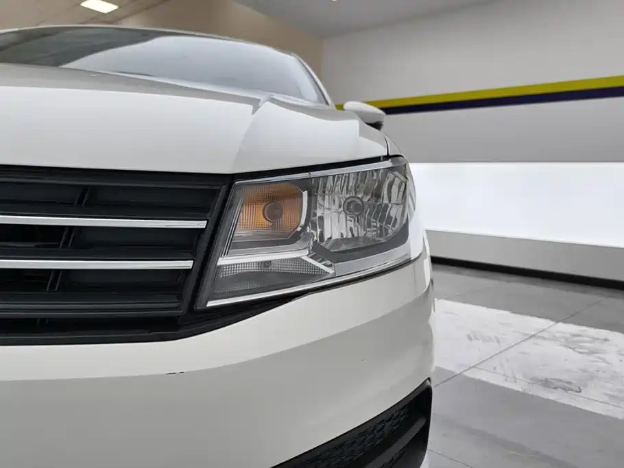 Volkswagen Santana — миниатюра 5