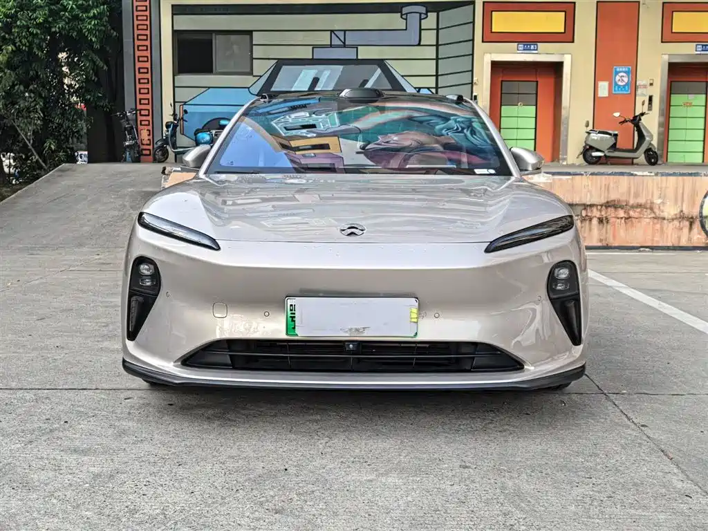 NIO NIO ET5T