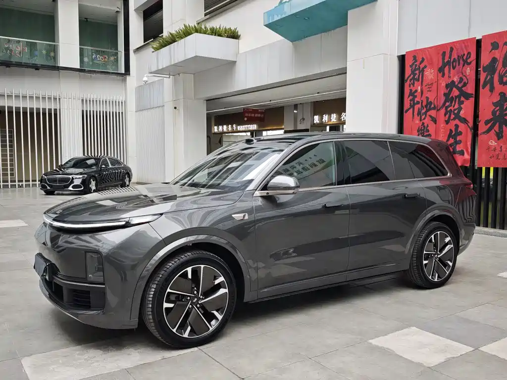 Li Auto Li L9 2025