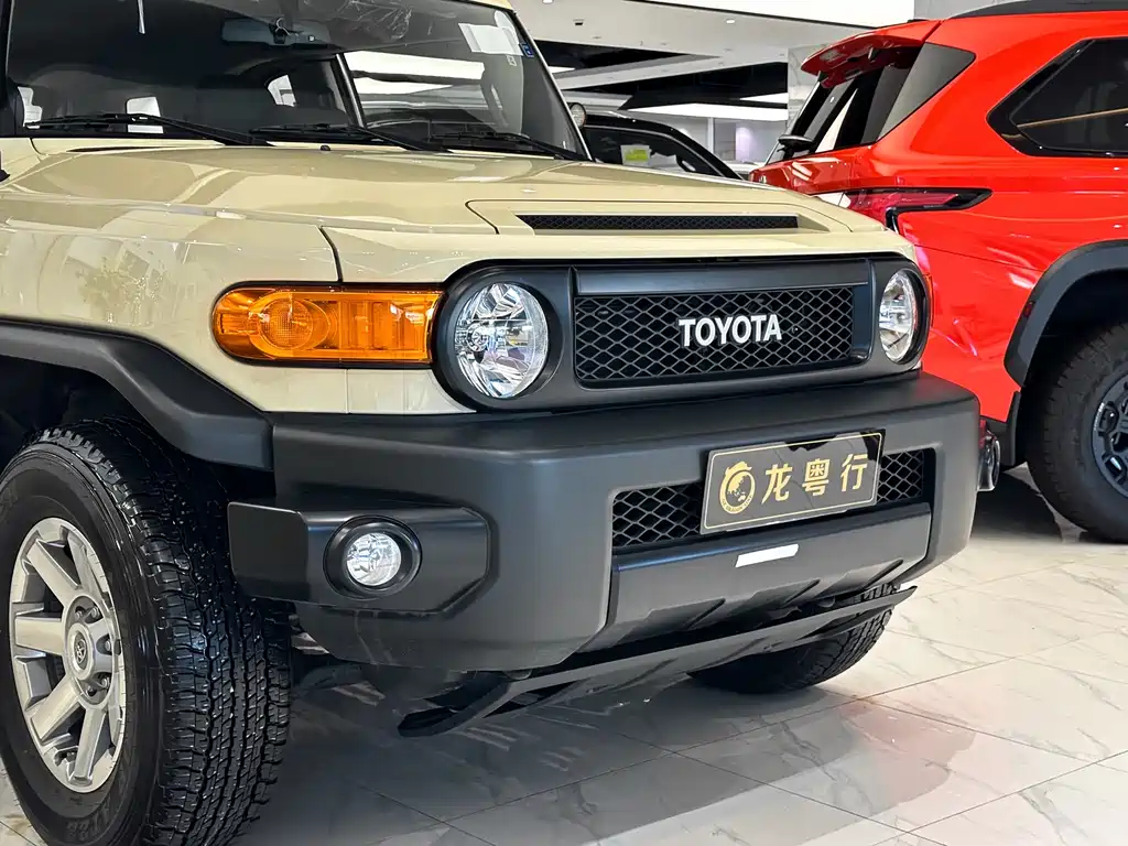 Toyota FJ Cruiser FJ 2023 4.0L AT