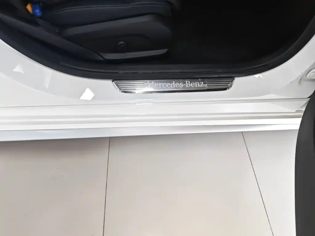 Mercedes-Benz C-Class — миниатюра 21