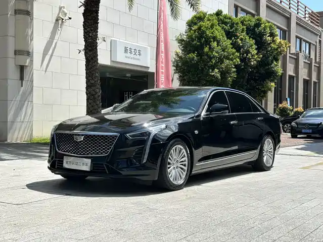 CADILLAC  CT6 2022