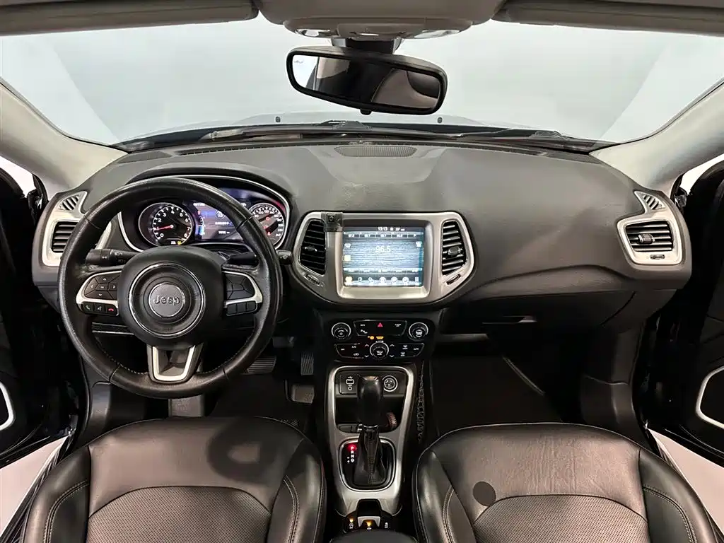 Jeep Compass — миниатюра 7