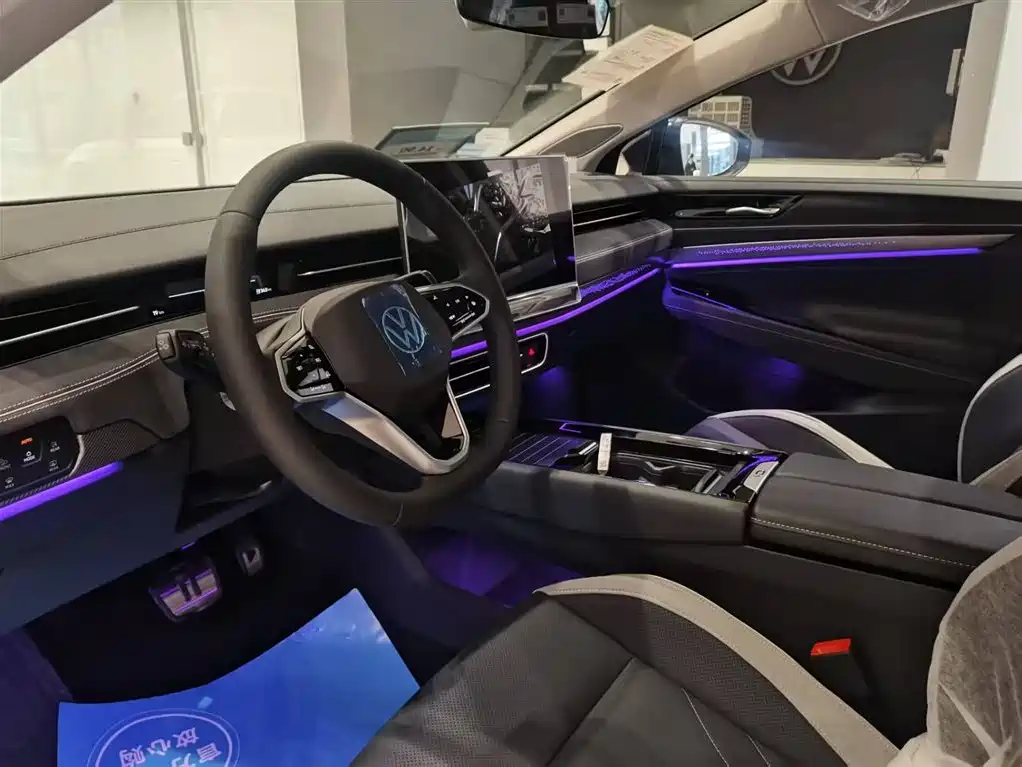 VOLKSWAGEN ID.7 VIZZION