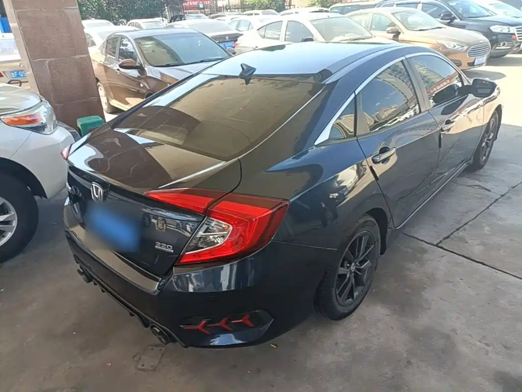 Honda Civic — миниатюра 7