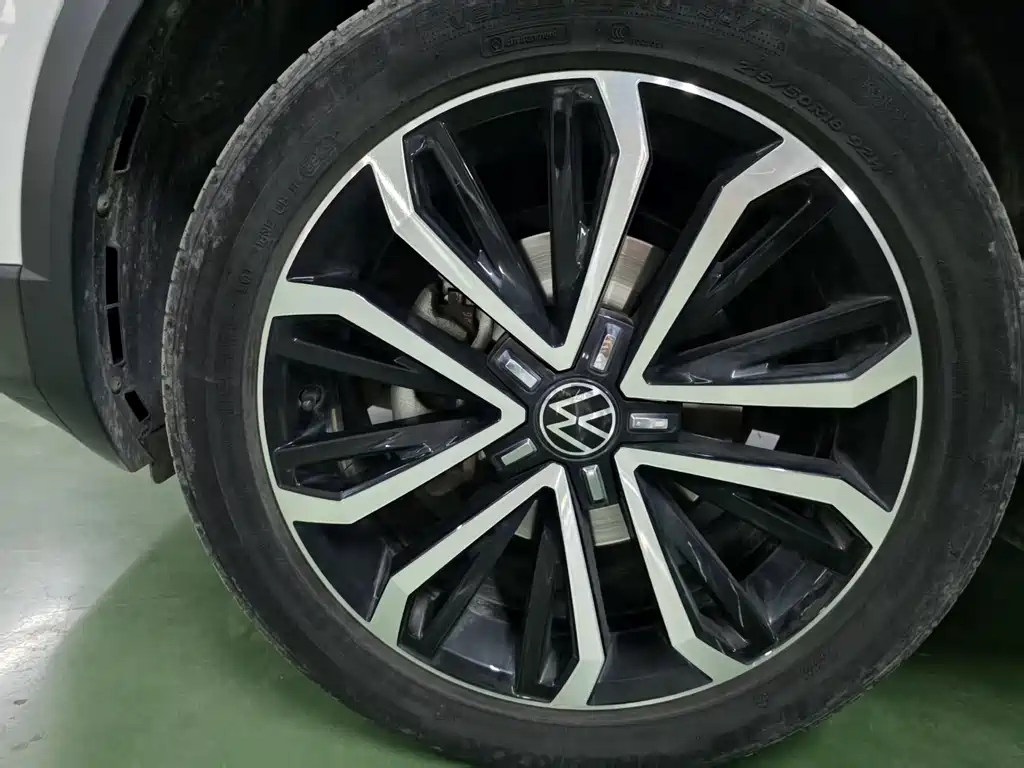 VOLKSWAGEN T ROC EXPLORING SONGS