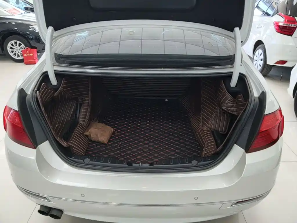 BMW 5 Series — миниатюра 19