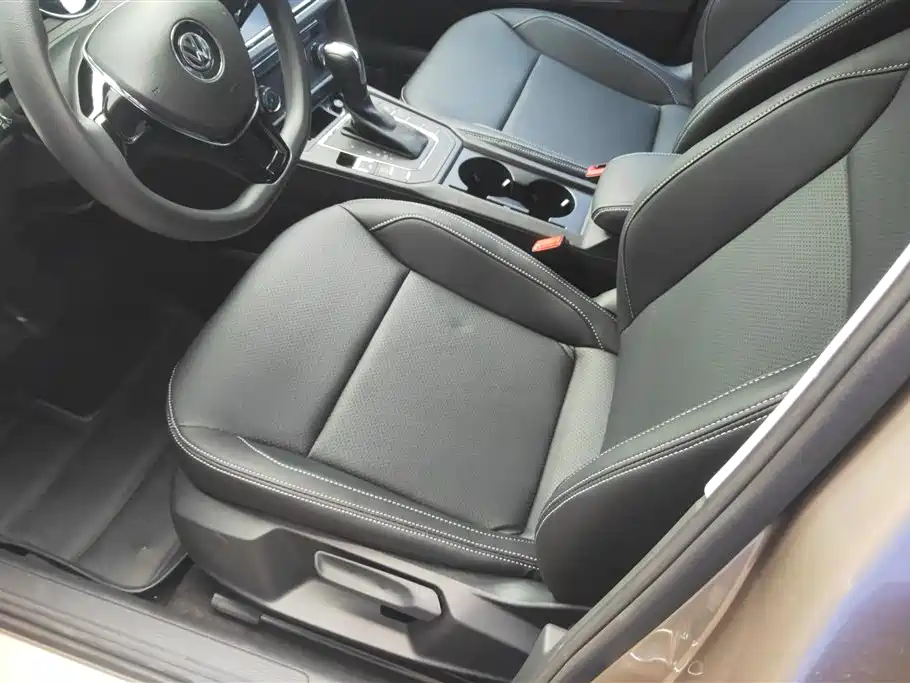 Volkswagen Lamando 2018 230TSI DSG