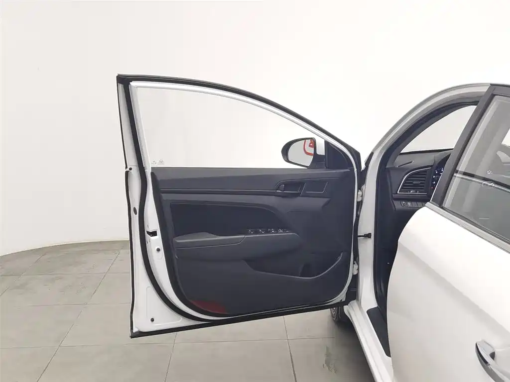 Hyundai Elantra 2018 1.4T DCT