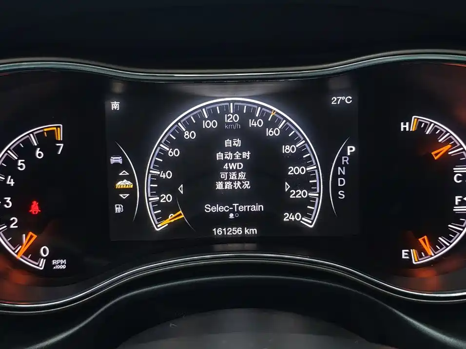 Jeep Grand Cherokee (Import) — миниатюра 6