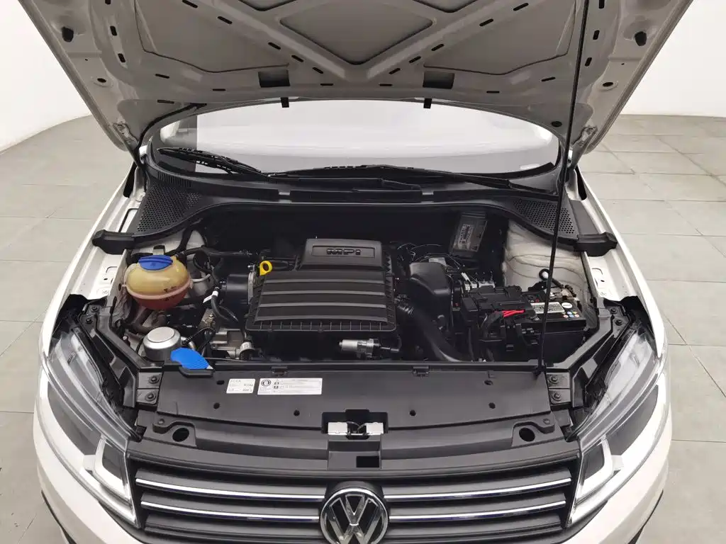Volkswagen Santana — миниатюра 6