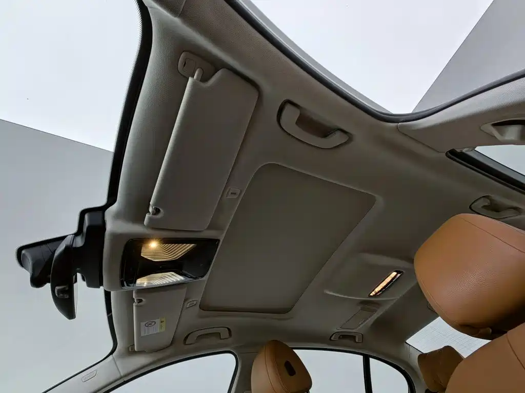 BMW 5 Series — миниатюра 14