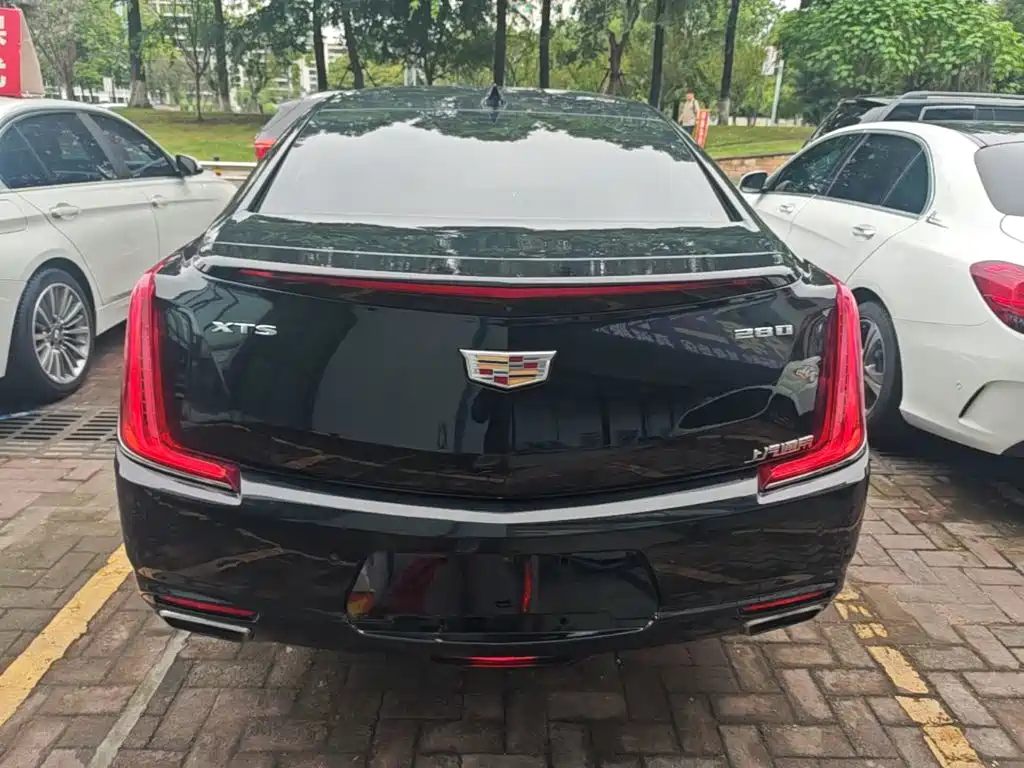 Cadillac XTS — миниатюра 6