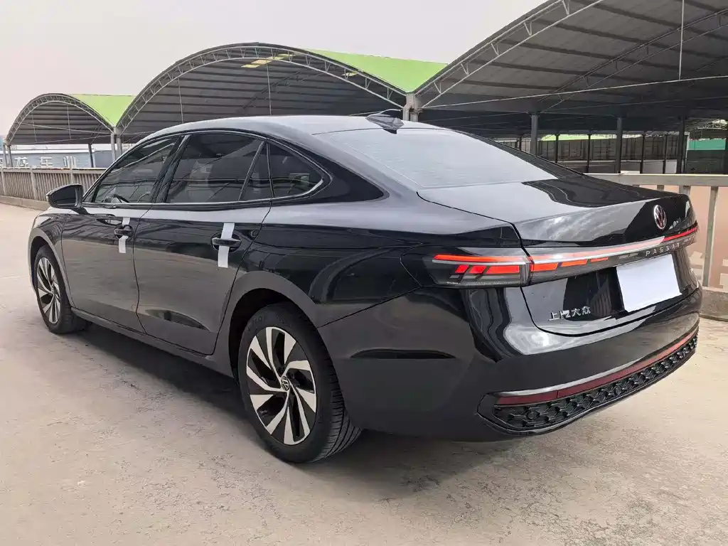 Volkswagen Passat 2025 Pro 380TSI