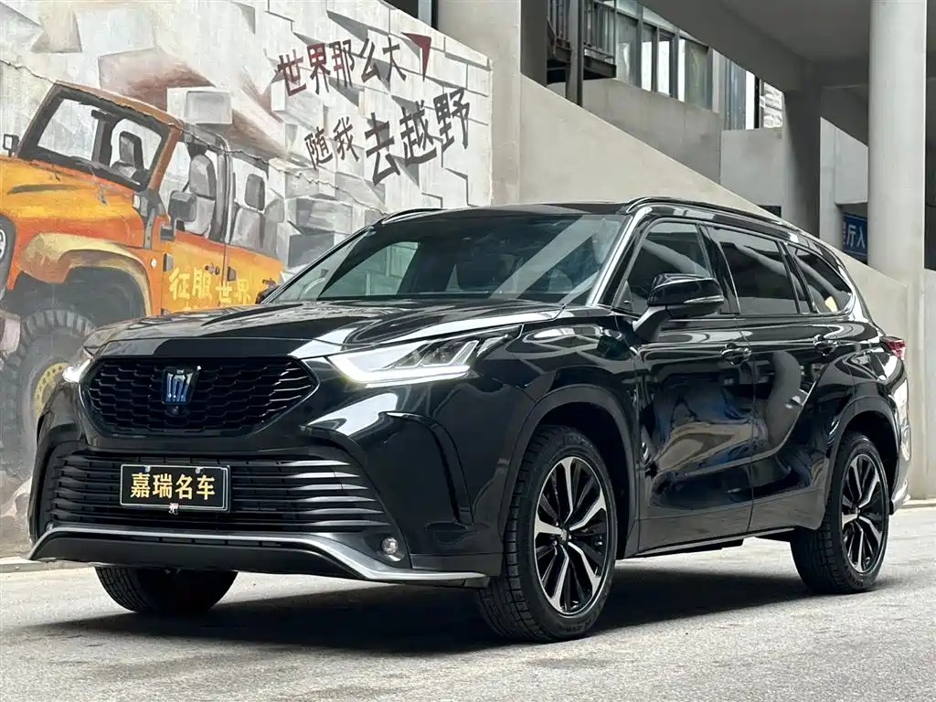 Toyota Crown Kluger 2024