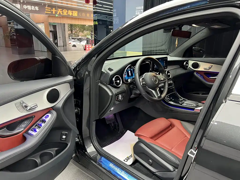 Mercedes-Benz GLC 2020 GLC 260 4MATIC SUV