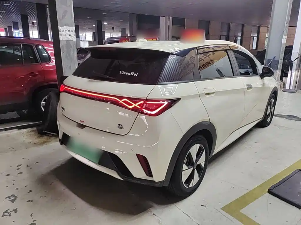 BYD Dolphin — миниатюра 7