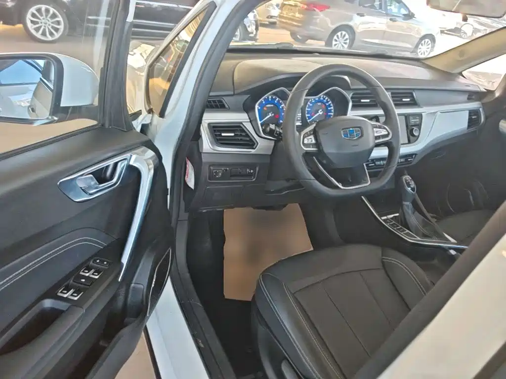 Geely Vision X3 — миниатюра 16