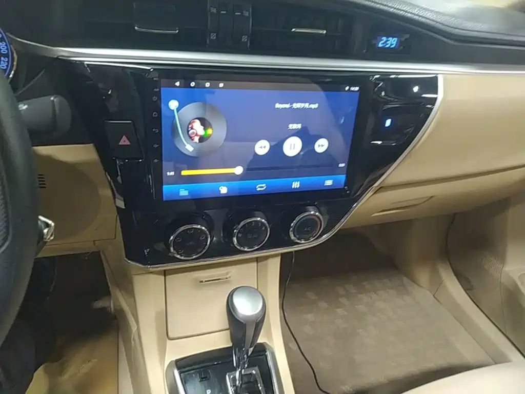 Toyota Corolla — миниатюра 13